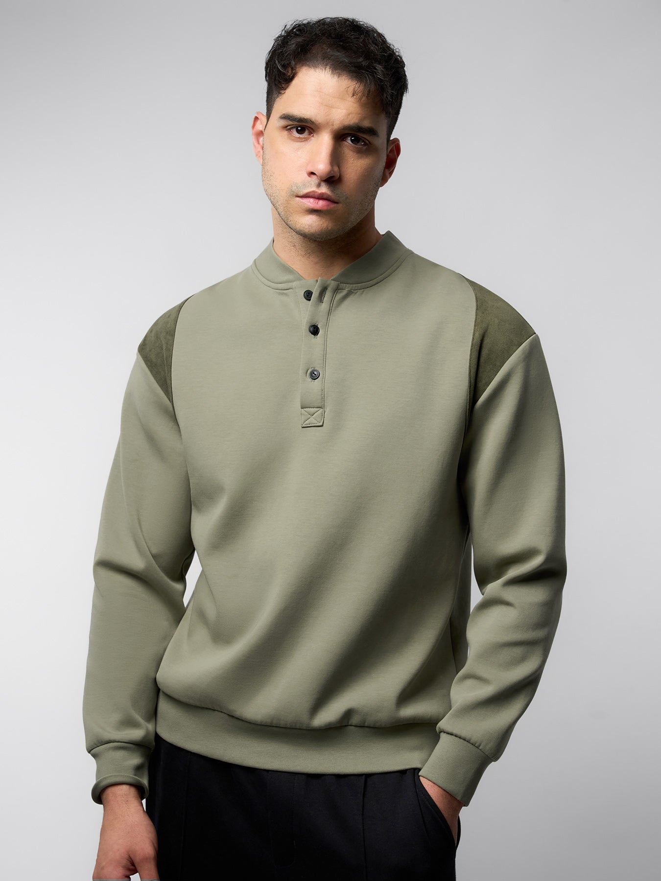 CozySpacer SuedePatch Button Sweatshirt
